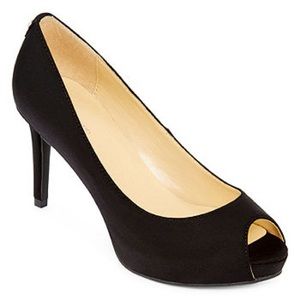 Used like new Liz Claiborne heels